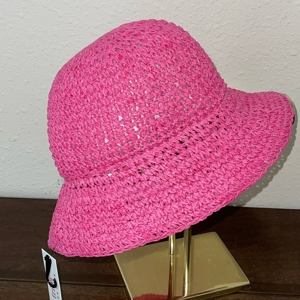 ‘SOLD’ NWT Trina Turk Fuchsia Pink Raffia Bucket Hat Adjustable interior OS